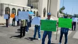 Familiares de Daniel Flores realizan bloqueo en protesta por su detenci�n