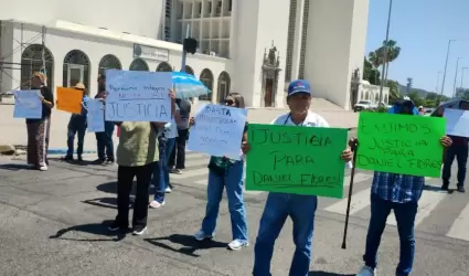 Familiares de Daniel Flores realizan bloqueo en protesta por su detenci�n