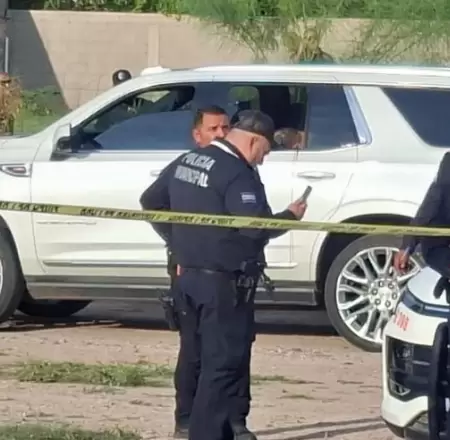 Localizan veh�culo con tres cuerpos en su interior