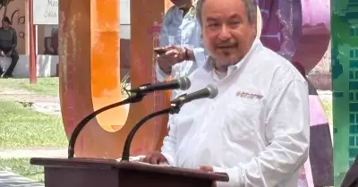 Arturo Gavil�n.
