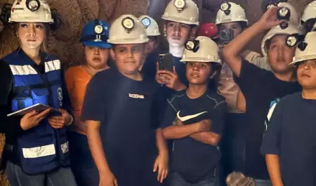 Ni�os de La Colorada aprenden sobre miner�a y reciclaje