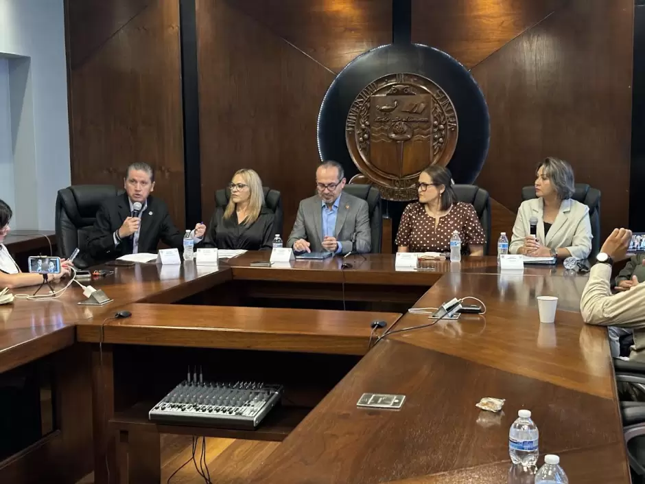 Unison busca regular comercio en campus