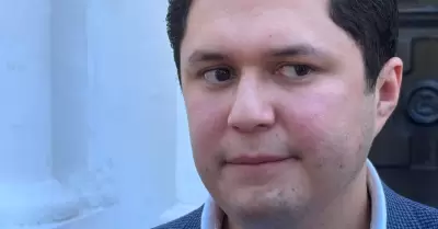Abraham Sierra, director del Instituto de Becas y Cr�dito Educativo del Estado d