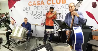 Concierto rom�ntico en la Casa Club del Jubilado y Pensionado.