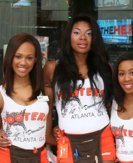 Hooters