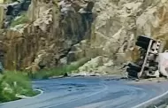 Derrame de �cido sulf�rico mantiene cerrada carretera �muris-Cananea
