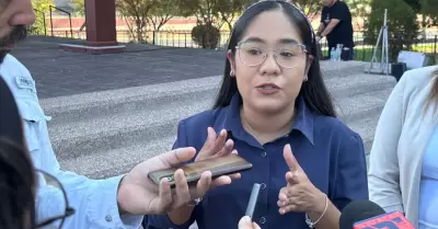 Diana Zazueta.