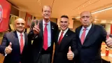 Vicente Fox se re�ne con priistas
