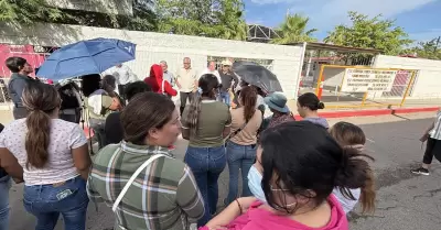 Protesta de padres de familia