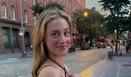 Lili Reinhart