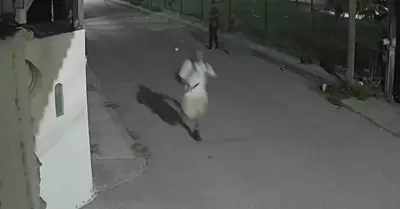 En un video se observa c�mo el presunto asesino de Claudia Tacoronte al parecer