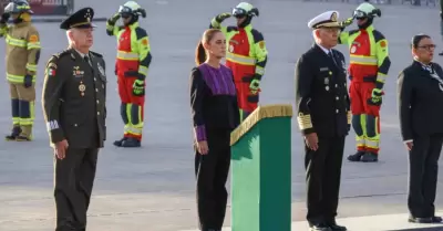 Claudia Sheinbaum, encabeza el Izamiento de Bandera en memoria de las v�ctimas d