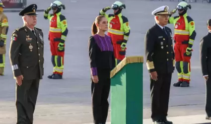 Claudia Sheinbaum, encabeza el Izamiento de Bandera en memoria de las v�ctimas d