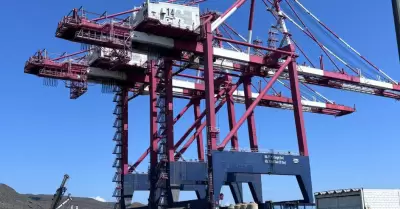 Ponen en operaci�n gr�as especializadas en Guaymas