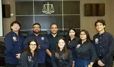 Alumnos de la Unison