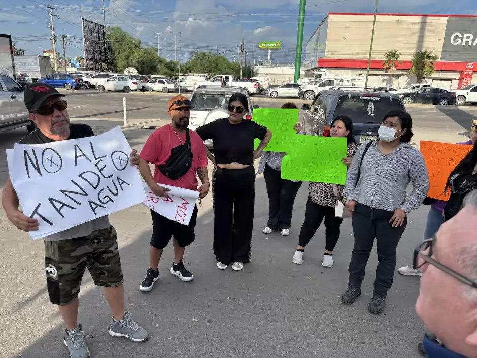 Protesta por falta de agua en el norte de Hermosillo