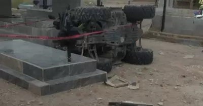 Cuatrimoto volcada en Guadalupe de Ures