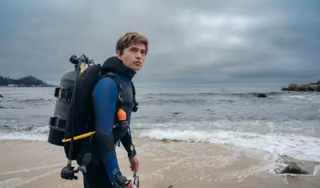 'La ca�da de la ballena', el nuevo thriller de supervivencia que estrena el 15 d