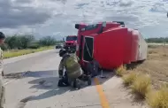 Vuelca tr�iler en la M�xico 15; conductor resulta lesionado