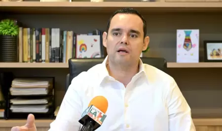 Eduardo Alejo Acu�a Padilla, secretario del Ayuntamiento.