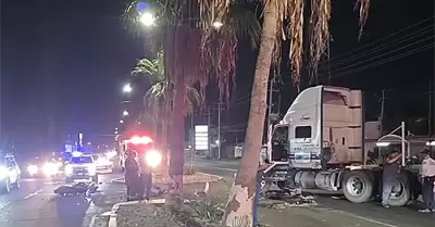 Tractocami�n impacta a motociclista