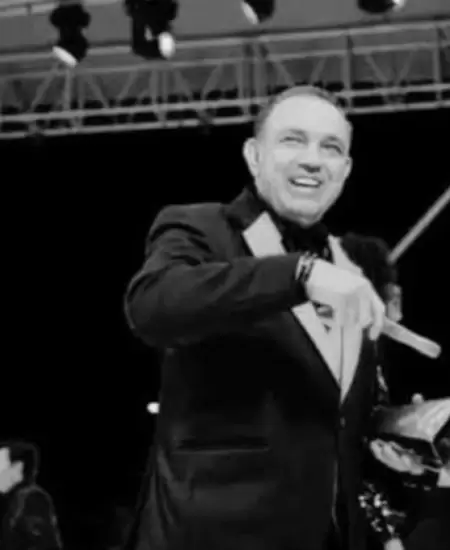 �lvaro Pava