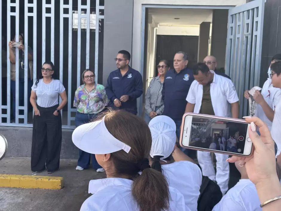 Protesta de trabajadores del IMSS en Hermosillo