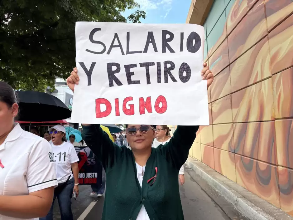 Protesta de trabajadores del IMSS en Hermosillo