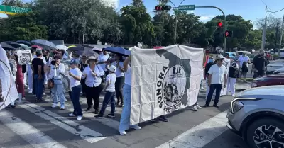 Protesta de trabajadores del IMSS en Hermosillo