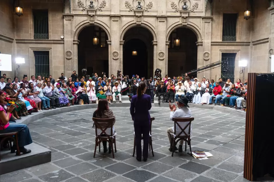 Sheinbaum amplía consulta para elaborar ley de derechos de pueblos indígenas y afromexicanos