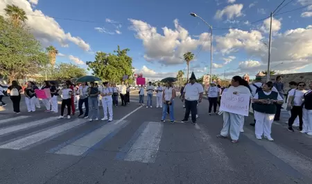 Trabajadores del IMSS en Hermosillo