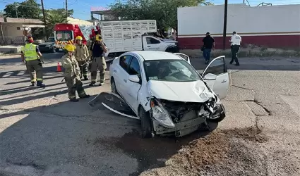 Choque en la colonia Olivares