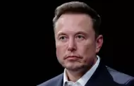 Elon Musk presenta el nuevo Tesla Roadster que maneja al rev�s