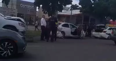 Choque m�ltiple en el bulevar Navarrete