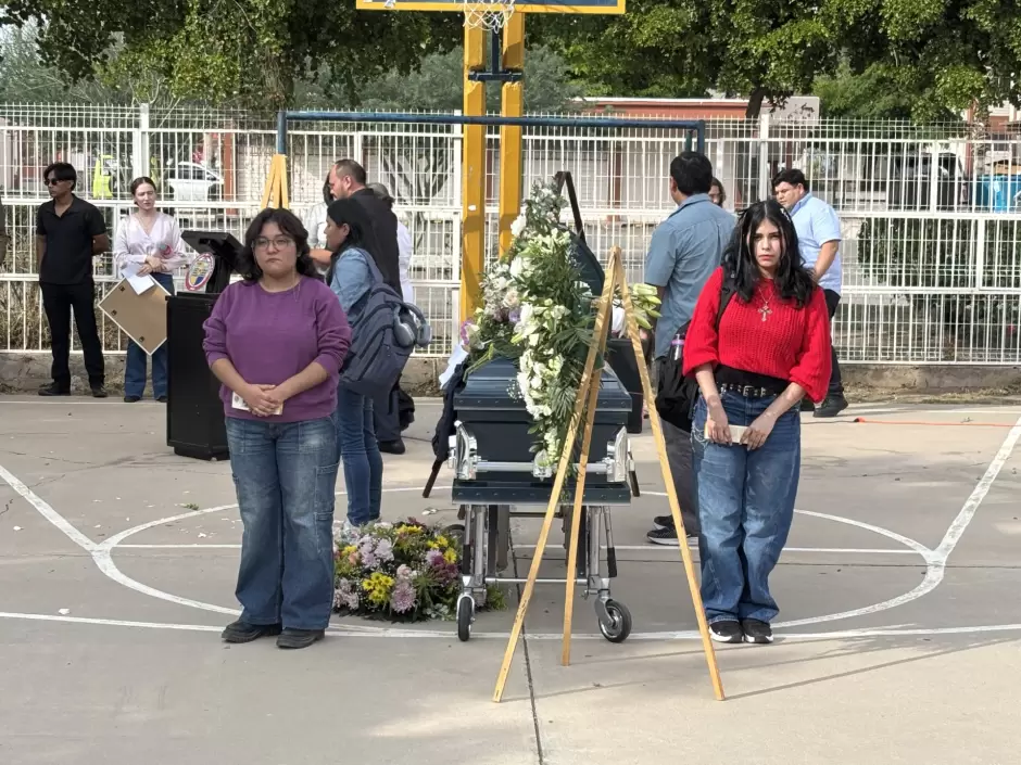 Honran memoria de Yeniseth Cortés.