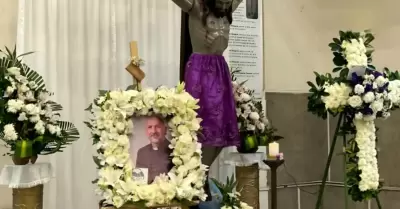 Sacerdote muere aplastado por cruz de madera