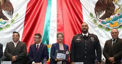 Organizaci�n evang�lica premi� a alcaldes del PRI y PAN, una magistrada electora