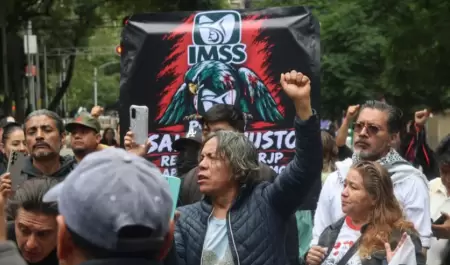 Protesta de trabajadores del IMSS