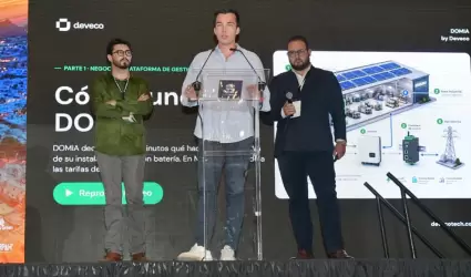 Carlos Zapatero, cofundador de Deveco, junto con los socios Javier Senz y Miguel