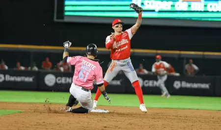 Naranjeros frente a Venados