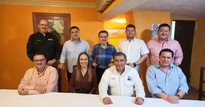 Gildardo real se re�ne con empresarios