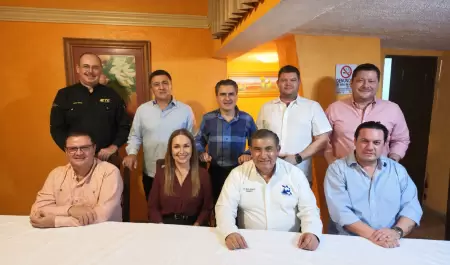 Gildardo real se re�ne con empresarios